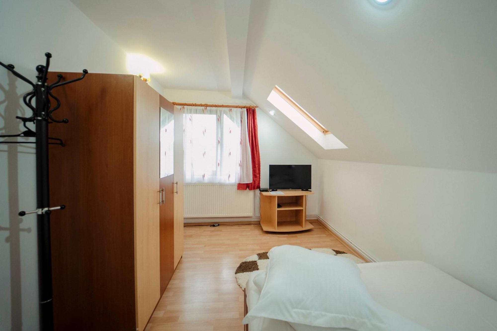 Casa Miruna ปอยอานาเนกรี ภายนอก รูปภาพ