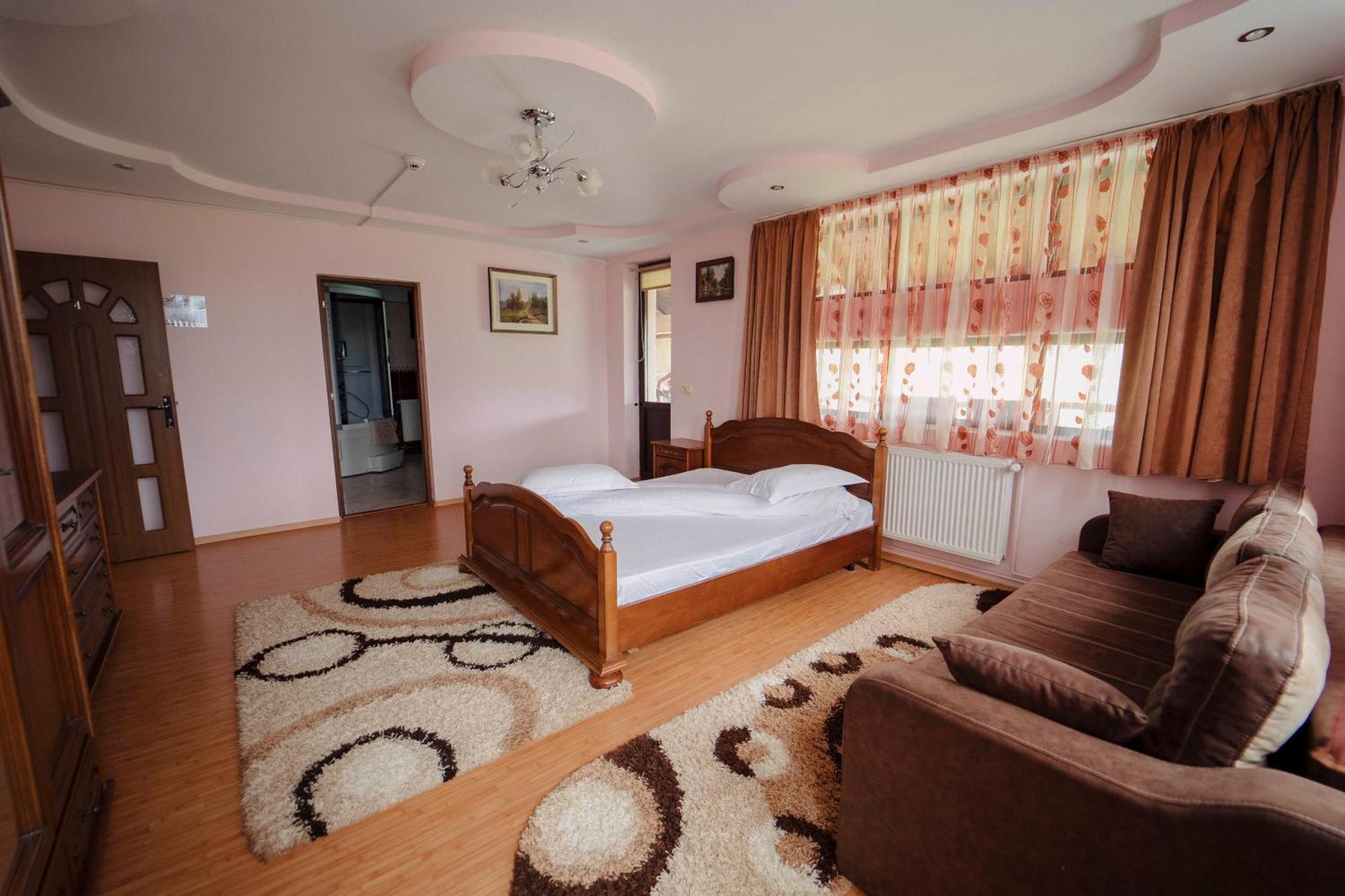 Casa Miruna ปอยอานาเนกรี ภายนอก รูปภาพ